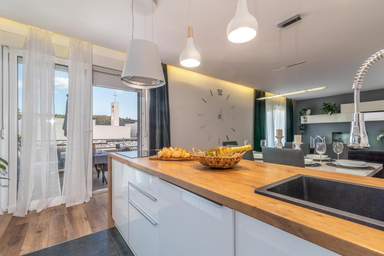 Tragos Apartma Trogir